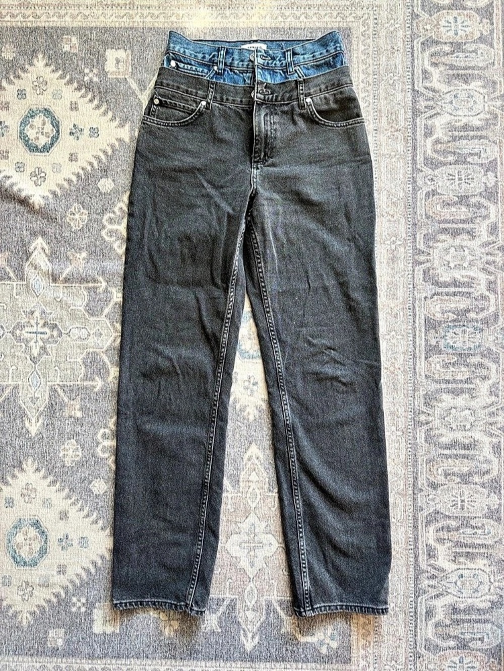 Sandro Two-Tone Double-Waisted Jeans Straight Leg Jeans - Black